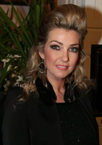 12-11-2012 SHOWBIZZ; BEAU MONDE AWARDS 2012 IN AMSTELHOTEL. Vandaag werden de BEAU MONDE AWARDS 2012 uitgereikt in het Amstel hotel. Tout bekend Nederland hulde zich vanavond in zijn of haar mooiste outfit met GLITTER ROCK. Sylvie van der Vaart won de style award, Ylaonthe Sneijder-Cabau won de Cover Award, Nikki Plesssen kreeg de meeste stemmen voor de Leco Look Award en Leotien van Moorsel ontvang de Make over Award.
foto: Albert den Iseger.
