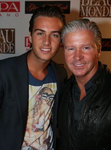 12-11-2012 SHOWBIZZ; BEAU MONDE AWARDS 2012 IN AMSTELHOTEL. Vandaag werden de BEAU MONDE AWARDS 2012 uitgereikt in het Amstel hotel. Tout bekend Nederland hulde zich vanavond in zijn of haar mooiste outfit met GLITTER ROCK. Sylvie van der Vaart won de style award, Ylaonthe Sneijder-Cabau won de Cover Award, Nikki Plesssen kreeg de meeste stemmen voor de Leco Look Award en Leotien van Moorsel ontvang de Make over Award.
foto: Albert den Iseger.