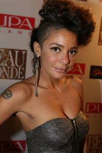 12-11-2012 SHOWBIZZ; BEAU MONDE AWARDS 2012 IN AMSTELHOTEL. Vandaag werden de BEAU MONDE AWARDS 2012 uitgereikt in het Amstel hotel. Tout bekend Nederland hulde zich vanavond in zijn of haar mooiste outfit met GLITTER ROCK. Sylvie van der Vaart won de style award, Ylaonthe Sneijder-Cabau won de Cover Award, Nikki Plesssen kreeg de meeste stemmen voor de Leco Look Award en Leotien van Moorsel ontvang de Make over Award.
foto: Albert den Iseger.
