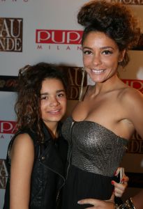 12-11-2012 SHOWBIZZ; BEAU MONDE AWARDS 2012 IN AMSTELHOTEL. Vandaag werden de BEAU MONDE AWARDS 2012 uitgereikt in het Amstel hotel. Tout bekend Nederland hulde zich vanavond in zijn of haar mooiste outfit met GLITTER ROCK. Sylvie van der Vaart won de style award, Ylaonthe Sneijder-Cabau won de Cover Award, Nikki Plesssen kreeg de meeste stemmen voor de Leco Look Award en Leotien van Moorsel ontvang de Make over Award.
foto: Albert den Iseger.