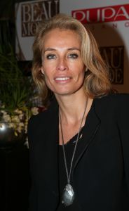 12-11-2012 SHOWBIZZ; BEAU MONDE AWARDS 2012 IN AMSTELHOTEL. Vandaag werden de BEAU MONDE AWARDS 2012 uitgereikt in het Amstel hotel. Tout bekend Nederland hulde zich vanavond in zijn of haar mooiste outfit met GLITTER ROCK. Sylvie van der Vaart won de style award, Ylaonthe Sneijder-Cabau won de Cover Award, Nikki Plesssen kreeg de meeste stemmen voor de Leco Look Award en Leotien van Moorsel ontvang de Make over Award.
foto: Albert den Iseger.