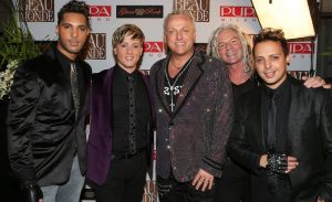 12-11-2012 SHOWBIZZ; BEAU MONDE AWARDS 2012 IN AMSTELHOTEL. Vandaag werden de BEAU MONDE AWARDS 2012 uitgereikt in het Amstel hotel. Tout bekend Nederland hulde zich vanavond in zijn of haar mooiste outfit met GLITTER ROCK. Sylvie van der Vaart won de style award, Ylaonthe Sneijder-Cabau won de Cover Award, Nikki Plesssen kreeg de meeste stemmen voor de Leco Look Award en Leotien van Moorsel ontvang de Make over Award.
foto: Albert den Iseger.
