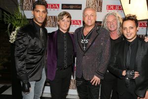 12-11-2012 SHOWBIZZ; BEAU MONDE AWARDS 2012 IN AMSTELHOTEL. Vandaag werden de BEAU MONDE AWARDS 2012 uitgereikt in het Amstel hotel. Tout bekend Nederland hulde zich vanavond in zijn of haar mooiste outfit met GLITTER ROCK. Sylvie van der Vaart won de style award, Ylaonthe Sneijder-Cabau won de Cover Award, Nikki Plesssen kreeg de meeste stemmen voor de Leco Look Award en Leotien van Moorsel ontvang de Make over Award.
foto: Albert den Iseger.