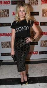 12-11-2012 SHOWBIZZ; BEAU MONDE AWARDS 2012 IN AMSTELHOTEL. Vandaag werden de BEAU MONDE AWARDS 2012 uitgereikt in het Amstel hotel. Tout bekend Nederland hulde zich vanavond in zijn of haar mooiste outfit met GLITTER ROCK. Sylvie van der Vaart won de style award, Ylaonthe Sneijder-Cabau won de Cover Award, Nikki Plesssen kreeg de meeste stemmen voor de Leco Look Award en Leotien van Moorsel ontvang de Make over Award.
foto: Albert den Iseger.