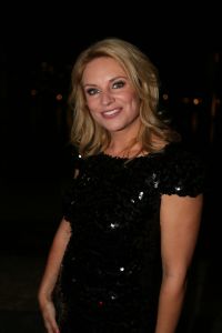 11-11-2012 SHOWBIZZ; ADDY VAN DE KROMMENACKER 10 JAAR HAUTE COUTURE.  In november 2002 presenteerde Addy van den Krommenacker zijn eerste couture ontwerpen tijdens de Beau Monde Awards in Amsterdam. Nu, 10 jaar later, kijken we terug op een decennium Addy van den Krommenacker met vele hoogtepunten in zijn succesvolle carriere. 

Addy viert dit jubileum met een grote Celebration Show op 11 november in The Harbour Club te Amsterdam. Dit is de eerste keer dat naast relaties, bekende Nederlanders en pers een catwalkshow van Addy ook toegankelijk is voor de consument. De show geeft een terugblik op de carriere van Addy van den Krommenacker en zal tevens een overzicht zijn van Addy s meest bekende creaties. Alle bewonderaars van Addy kunnen via de website www.addyvandenkrommenacker.nl een toegangskaart bemachtigen. De gasten ontvangen een goodie bag met onder andere een arrangement van Zwaluwhoeve Wellness resort en een haarproduct van L ANZA Healing Haircare.

Tijdens deze show vindt de lancering plaats van twee speciale collecties die Addy ter gelegenheid van zijn tienjarig jubileum heeft ontworpen. Voor zijn fans bij Steps ontwierp Addy de Addy for Steps Celebration Collection als toegift op de zeer succesvolle eenmalige voorjaarscollectie van afgelopen jaar. De collectie is genspireerd op highlights uit de carriere van Addy en bestaat uit feestelijke  must haves in de favoriete kleuren van de ontwerper; zwart, champagne en fuchsia. Na de show zal er voor de aanwezige consumenten een exclusieve voorverkoop zijn. Vanaf de dag na de Celebration Show is de collectie verkrijgbaar in geselecteerde Steps winkels in Nederland en Belgi. 

Daarnaast ontwierp Addy ook een Special Limited Celebration Collection  SLC collection  voor zijn pret a porter label Addy by Addy van den Krommenacker.
Foto: Albert den Iseger