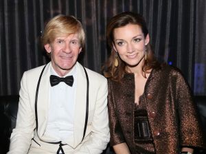 11-11-2012 SHOWBIZZ; ADDY VAN DE KROMMENACKER 10 JAAR HAUTE COUTURE.  In november 2002 presenteerde Addy van den Krommenacker zijn eerste couture ontwerpen tijdens de Beau Monde Awards in Amsterdam. Nu, 10 jaar later, kijken we terug op een decennium Addy van den Krommenacker met vele hoogtepunten in zijn succesvolle carriere. 

Addy viert dit jubileum met een grote Celebration Show op 11 november in The Harbour Club te Amsterdam. Dit is de eerste keer dat naast relaties, bekende Nederlanders en pers een catwalkshow van Addy ook toegankelijk is voor de consument. De show geeft een terugblik op de carriere van Addy van den Krommenacker en zal tevens een overzicht zijn van Addy s meest bekende creaties. Alle bewonderaars van Addy kunnen via de website www.addyvandenkrommenacker.nl een toegangskaart bemachtigen. De gasten ontvangen een goodie bag met onder andere een arrangement van Zwaluwhoeve Wellness resort en een haarproduct van L ANZA Healing Haircare.

Tijdens deze show vindt de lancering plaats van twee speciale collecties die Addy ter gelegenheid van zijn tienjarig jubileum heeft ontworpen. Voor zijn fans bij Steps ontwierp Addy de Addy for Steps Celebration Collection als toegift op de zeer succesvolle eenmalige voorjaarscollectie van afgelopen jaar. De collectie is genspireerd op highlights uit de carriere van Addy en bestaat uit feestelijke  must haves in de favoriete kleuren van de ontwerper; zwart, champagne en fuchsia. Na de show zal er voor de aanwezige consumenten een exclusieve voorverkoop zijn. Vanaf de dag na de Celebration Show is de collectie verkrijgbaar in geselecteerde Steps winkels in Nederland en Belgi. 

Daarnaast ontwierp Addy ook een Special Limited Celebration Collection  SLC collection  voor zijn pret a porter label Addy by Addy van den Krommenacker.
Foto: Albert den Iseger