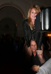 12-11-2012 SHOWBIZZ; BEAU MONDE AWARDS 2012 IN AMSTELHOTEL. Vandaag werden de BEAU MONDE AWARDS 2012 uitgereikt in het Amstel hotel. Tout bekend Nederland hulde zich vanavond in zijn of haar mooiste outfit met GLITTER ROCK. Sylvie van der Vaart won de style award, Ylaonthe Sneijder-Cabau won de Cover Award, Nikki Plesssen kreeg de meeste stemmen voor de Leco Look Award en Leotien van Moorsel ontvang de Make over Award.
foto: Albert den Iseger.