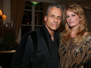 12-11-2012 SHOWBIZZ; BEAU MONDE AWARDS 2012 IN AMSTELHOTEL. Vandaag werden de BEAU MONDE AWARDS 2012 uitgereikt in het Amstel hotel. Tout bekend Nederland hulde zich vanavond in zijn of haar mooiste outfit met GLITTER ROCK. Sylvie van der Vaart won de style award, Ylaonthe Sneijder-Cabau won de Cover Award, Nikki Plesssen kreeg de meeste stemmen voor de Leco Look Award en Leotien van Moorsel ontvang de Make over Award.
foto: Albert den Iseger.