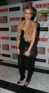 12-11-2012 SHOWBIZZ; BEAU MONDE AWARDS 2012 IN AMSTELHOTEL. Vandaag werden de BEAU MONDE AWARDS 2012 uitgereikt in het Amstel hotel. Tout bekend Nederland hulde zich vanavond in zijn of haar mooiste outfit met GLITTER ROCK. Sylvie van der Vaart won de style award, Ylaonthe Sneijder-Cabau won de Cover Award, Nikki Plesssen kreeg de meeste stemmen voor de Leco Look Award en Leotien van Moorsel ontvang de Make over Award.
foto: Albert den Iseger.