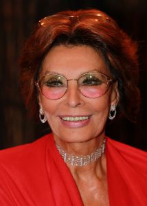 07-11-2012 SHOWBIZZ; SOPHIA LOREN IN HUIS TER DUIN NOORDWIJK AAN ZEE. In aanwezigheid van SOPHIA LOREN - de legendarische filmster die sinds jaren het gezicht is van DAMIANI is- presenteert DAMIANI deze avond haar byzondere collectie juwelen. 
foto: Albert den Iseger.