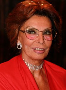 07-11-2012 SHOWBIZZ; SOPHIA LOREN IN HUIS TER DUIN NOORDWIJK AAN ZEE. In aanwezigheid van SOPHIA LOREN - de legendarische filmster die sinds jaren het gezicht is van DAMIANI is- presenteert DAMIANI deze avond haar byzondere collectie juwelen. 
foto: Albert den Iseger.