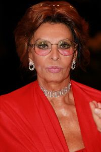 07-11-2012 SHOWBIZZ; SOPHIA LOREN IN HUIS TER DUIN NOORDWIJK AAN ZEE. In aanwezigheid van SOPHIA LOREN - de legendarische filmster die sinds jaren het gezicht is van DAMIANI is- presenteert DAMIANI deze avond haar byzondere collectie juwelen. 
foto: Albert den Iseger.