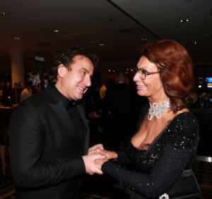 07-11-2012 SHOWBIZZ; SOPHIA LOREN IN HUIS TER DUIN NOORDWIJK AAN ZEE. In aanwezigheid  van SOPHIA LOREN - de legendarische filmster die sinds jaren het gezicht is van DAMIANI is- presenteert DAMIANI deze avond haar byzondere collectie juwelen.
foto: Albert den Iseger.