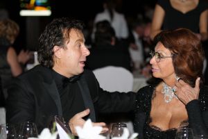 07-11-2012 SHOWBIZZ; SOPHIA LOREN IN HUIS TER DUIN NOORDWIJK AAN ZEE. In aanwezigheid  van SOPHIA LOREN - de legendarische filmster die sinds jaren het gezicht is van DAMIANI is- presenteert DAMIANI deze avond haar byzondere collectie juwelen.
foto: Albert den Iseger.
