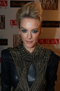 12-11-2012 SHOWBIZZ; BEAU MONDE AWARDS 2012 IN AMSTELHOTEL. Vandaag werden de BEAU MONDE AWARDS 2012 uitgereikt in het Amstel hotel. Tout bekend Nederland hulde zich vanavond in zijn of haar mooiste outfit met GLITTER ROCK. Sylvie van der Vaart won de style award, Ylaonthe Sneijder-Cabau won de Cover Award, Nikki Plesssen kreeg de meeste stemmen voor de Leco Look Award en Leotien van Moorsel ontvang de Make over Award.
foto: Albert den Iseger.