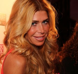 12-11-2013 SHOWBIZZ; BEAU MONDE AWARDS 2013. Winnaressen waren Nicolette van Dam-Toprak Yalciner-Daphne Deckers-Yvonne Coldeweijer. De BN ers waren weer massaal naar het Amstel hotel gekomen  om de mooiste dames en hun outfits te bewonderen.
foto: Albert den Iseger 