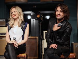 25-11-2013 SHOWBIZZ: ILSE DE LANGE EN WAYLON GAAN NAAR EUROVISIE SONGFESTIVAL 2014 IN DENEMARKEN.
Dat werd maandagmorgen bekend gemaakt bij de persconferentie in de Hilversumse Wisseloord studio.
Ilse DeLange en Waylon, die zichzelf The Common Linnets noemen, hopen het Eurovisie Songfestival te winnen met een country/bluegrass-nummer. Want dat is mooi en veelzijdig, zo liet de zangeres weten. De Common Linnets zijn er nog niet over uit welk nummer ze gaan zingen. We zijn nog bezig met schrijven.
De artiesten zijn niet van plan om een groot circus van hun optreden te maken. Ilse: Slechts twee stemmen, twee gitaartjes en je hart uitstorten.
Met The Common Linnets gaan Ilse en Waylon ook een album opnemen. Ze zijn al een paar keer naar Nashville geweest om daar liedjes te maken.
Vorig jaar deed Anouk mee aan het liedjesfestijn. Nederland werd toen negende.
Foto: Albert den Iseger.25-11-2013 SHOWBIZZ: ILSE DE LANGE EN WAYLON GAAN NAAR EUROVISIE SONGFESTIVAL 2014 IN DENEMARKEN.
Dat werd maandagmorgen bekend gemaakt bij de persconferentie in de Hilversumse Wisseloord studio.
Ilse DeLange en Waylon, die zichzelf The Common Linnets noemen, hopen het Eurovisie Songfestival te winnen met een country/bluegrass-nummer. Want dat is mooi en veelzijdig, zo liet de zangeres weten. De Common Linnets zijn er nog niet over uit welk nummer ze gaan zingen. We zijn nog bezig met schrijven.
De artiesten zijn niet van plan om een groot circus van hun optreden te maken. Ilse: Slechts twee stemmen, twee gitaartjes en je hart uitstorten.
Met The Common Linnets gaan Ilse en Waylon ook een album opnemen. Ze zijn al een paar keer naar Nashville geweest om daar liedjes te maken.
Vorig jaar deed Anouk mee aan het liedjesfestijn. Nederland werd toen negende.
Foto: Albert den Iseger.25-11-2013 SHOWBIZZ: ILSE DE LANGE EN WAYLON GAAN NAAR EUROVISIE SONGFESTIVAL 2014 IN DENEMARKEN.
Dat werd maandagmorgen bekend gemaakt bij de persconferentie in de Hilversumse Wisseloord studio.
Ilse DeLange en Waylon, die zichzelf The Common Linnets noemen, hopen het Eurovisie Songfestival te winnen met een country/bluegrass-nummer. Want dat is mooi en veelzijdig, zo liet de zangeres weten. De Common Linnets zijn er nog niet over uit welk nummer ze gaan zingen. We zijn nog bezig met schrijven.
De artiesten zijn niet van plan om een groot circus van hun optreden te maken. Ilse: Slechts twee stemmen, twee gitaartjes en je hart uitstorten.
Met The Common Linnets gaan Ilse en Waylon ook een album opnemen. Ze zijn al een paar keer naar Nashville geweest om daar liedjes te maken.
Vorig jaar deed Anouk mee aan het liedjesfestijn. Nederland werd toen negende.
Foto: Albert den Iseger.25-11-2013 SHOWBIZZ: ILSE DE LANGE EN WAYLON GAAN NAAR EUROVISIE SONGFESTIVAL 2014 IN DENEMARKEN.
Dat werd maandagmorgen bekend gemaakt bij de persconferentie in de Hilversumse Wisseloord studio.
Ilse DeLange en Waylon, die zichzelf The Common Linnets noemen, hopen het Eurovisie Songfestival te winnen met een country/bluegrass-nummer. Want dat is mooi en veelzijdig, zo liet de zangeres weten. De Common Linnets zijn er nog niet over uit welk nummer ze gaan zingen. We zijn nog bezig met schrijven.
De artiesten zijn niet van plan om een groot circus van hun optreden te maken. Ilse: Slechts twee stemmen, twee gitaartjes en je hart uitstorten.
Met The Common Linnets gaan Ilse en Waylon ook een album opnemen. Ze zijn al een paar keer naar Nashville geweest om daar liedjes te maken.
Vorig jaar deed Anouk mee aan het liedjesfestijn. Nederland werd toen negende.
Foto: Albert den Iseger.25-11-2013 SHOWBIZZ: ILSE DE LANGE EN WAYLON GAAN NAAR EUROVISIE SONGFESTIVAL 2014 IN DENEMARKEN.
Dat werd maandagmorgen bekend gemaakt bij de persconferentie in de Hilversumse Wisseloord studio.
Ilse DeLange en Waylon, die zichzelf The Common Linnets noemen, hopen het Eurovisie Songfestival te winnen met een country/bluegrass-nummer. Want dat is mooi en veelzijdig, zo liet de zangeres weten. De Common Linnets zijn er nog niet over uit welk nummer ze gaan zingen. We zijn nog bezig met schrijven.
De artiesten zijn niet van plan om een groot circus van hun optreden te maken. Ilse: Slechts twee stemmen, twee gitaartjes en je hart uitstorten.
Met The Common Linnets gaan Ilse en Waylon ook een album opnemen. Ze zijn al een paar keer naar Nashville geweest om daar liedjes te maken.
Vorig jaar deed Anouk mee aan het liedjesfestijn. Nederland werd toen negende.
Foto: Albert den Iseger.25-11-2013 SHOWBIZZ: ILSE DE LANGE EN WAYLON GAAN NAAR EUROVISIE SONGFESTIVAL 2014 IN DENEMARKEN.
Dat werd maandagmorgen bekend gemaakt bij de persconferentie in de Hilversumse Wisseloord studio.
Ilse DeLange en Waylon, die zichzelf The Common Linnets noemen, hopen het Eurovisie Songfestival te winnen met een country/bluegrass-nummer. Want dat is mooi en veelzijdig, zo liet de zangeres weten. De Common Linnets zijn er nog niet over uit welk nummer ze gaan zingen. We zijn nog bezig met schrijven.
De artiesten zijn niet van plan om een groot circus van hun optreden te maken. Ilse: Slechts twee stemmen, twee gitaartjes en je hart uitstorten.
Met The Common Linnets gaan Ilse en Waylon ook een album opnemen. Ze zijn al een paar keer naar Nashville geweest om daar liedjes te maken.
Vorig jaar deed Anouk mee aan het liedjesfestijn. Nederland werd toen negende.
Foto: Albert den Iseger.25-11-2013 SHOWBIZZ: ILSE DE LANGE EN WAYLON GAAN NAAR EUROVISIE SONGFESTIVAL 2014 IN DENEMARKEN.
Dat werd maandagmorgen bekend gemaakt bij de persconferentie in de Hilversumse Wisseloord studio.
Ilse DeLange en Waylon, die zichzelf The Common Linnets noemen, hopen het Eurovisie Songfestival te winnen met een country/bluegrass-nummer. Want dat is mooi en veelzijdig, zo liet de zangeres weten. De Common Linnets zijn er nog niet over uit welk nummer ze gaan zingen. We zijn nog bezig met schrijven.
De artiesten zijn niet van plan om een groot circus van hun optreden te maken. Ilse: Slechts twee stemmen, twee gitaartjes en je hart uitstorten.
Met The Common Linnets gaan Ilse en Waylon ook een album opnemen. Ze zijn al een paar keer naar Nashville geweest om daar liedjes te maken.
Vorig jaar deed Anouk mee aan het liedjesfestijn. Nederland werd toen negende.
Foto: Albert den Iseger.25-11-2013 SHOWBIZZ: ILSE DE LANGE EN WAYLON GAAN NAAR EUROVISIE SONGFESTIVAL 2014 IN DENEMARKEN.
Dat werd maandagmorgen bekend gemaakt bij de persconferentie in de Hilversumse Wisseloord studio.
Ilse DeLange en Waylon, die zichzelf The Common Linnets noemen, hopen het Eurovisie Songfestival te winnen met een country/bluegrass-nummer. Want dat is mooi en veelzijdig, zo liet de zangeres weten. De Common Linnets zijn er nog niet over uit welk nummer ze gaan zingen. We zijn nog bezig met schrijven.
De artiesten zijn niet van plan om een groot circus van hun optreden te maken. Ilse: Slechts twee stemmen, twee gitaartjes en je hart uitstorten.
Met The Common Linnets gaan Ilse en Waylon ook een album opnemen. Ze zijn al een paar keer naar Nashville geweest om daar liedjes te maken.
Vorig jaar deed Anouk mee aan het liedjesfestijn. Nederland werd toen negende.
Foto: Albert den Iseger.25-11-2013 SHOWBIZZ: ILSE DE LANGE EN WAYLON GAAN NAAR EUROVISIE SONGFESTIVAL 2014 IN DENEMARKEN.
Dat werd maandagmorgen bekend gemaakt bij de persconferentie in de Hilversumse Wisseloord studio.
Ilse DeLange en Waylon, die zichzelf The Common Linnets noemen, hopen het Eurovisie Songfestival te winnen met een country/bluegrass-nummer. Want dat is mooi en veelzijdig, zo liet de zangeres weten. De Common Linnets zijn er nog niet over uit welk nummer ze gaan zingen. We zijn nog bezig met schrijven.
De artiesten zijn niet van plan om een groot circus van hun optreden te maken. Ilse: Slechts twee stemmen, twee gitaartjes en je hart uitstorten.
Met The Common Linnets gaan Ilse en Waylon ook een album opnemen. Ze zijn al een paar keer naar Nashville geweest om daar liedjes te maken.
Vorig jaar deed Anouk mee aan het liedjesfestijn. Nederland werd toen negende.
Foto: Albert den Iseger.25-11-2013 SHOWBIZZ: ILSE DE LANGE EN WAYLON GAAN NAAR EUROVISIE SONGFESTIVAL 2014 IN DENEMARKEN.
Dat werd maandagmorgen bekend gemaakt bij de persconferentie in de Hilversumse Wisseloord studio.
Ilse DeLange en Waylon, die zichzelf The Common Linnets noemen, hopen het Eurovisie Songfestival te winnen met een country/bluegrass-nummer. Want dat is mooi en veelzijdig, zo liet de zangeres weten. De Common Linnets zijn er nog niet over uit welk nummer ze gaan zingen. We zijn nog bezig met schrijven.
De artiesten zijn niet van plan om een groot circus van hun optreden te maken. Ilse: Slechts twee stemmen, twee gitaartjes en je hart uitstorten.
Met The Common Linnets gaan Ilse en Waylon ook een album opnemen. Ze zijn al een paar keer naar Nashville geweest om daar liedjes te maken.
Vorig jaar deed Anouk mee aan het liedjesfestijn. Nederland werd toen negende.
Foto: Albert den Iseger.25-11-2013 SHOWBIZZ: ILSE DE LANGE EN WAYLON GAAN NAAR EUROVISIE SONGFESTIVAL 2014 IN DENEMARKEN.
Dat werd maandagmorgen bekend gemaakt bij de persconferentie in de Hilversumse Wisseloord studio.
Ilse DeLange en Waylon, die zichzelf The Common Linnets noemen, hopen het Eurovisie Songfestival te winnen met een country/bluegrass-nummer. Want dat is mooi en veelzijdig, zo liet de zangeres weten. De Common Linnets zijn er nog niet over uit welk nummer ze gaan zingen. We zijn nog bezig met schrijven.
De artiesten zijn niet van plan om een groot circus van hun optreden te maken. Ilse: Slechts twee stemmen, twee gitaartjes en je hart uitstorten.
Met The Common Linnets gaan Ilse en Waylon ook een album opnemen. Ze zijn al een paar keer naar Nashville geweest om daar liedjes te maken.
Vorig jaar deed Anouk mee aan het liedjesfestijn. Nederland werd toen negende.
Foto: Albert den Iseger.25-11-2013 SHOWBIZZ: ILSE DE LANGE EN WAYLON GAAN NAAR EUROVISIE SONGFESTIVAL 2014 IN DENEMARKEN.
Dat werd maandagmorgen bekend gemaakt bij de persconferentie in de Hilversumse Wisseloord studio.
Ilse DeLange en Waylon, die zichzelf The Common Linnets noemen, hopen het Eurovisie Songfestival te winnen met een country/bluegrass-nummer. Want dat is mooi en veelzijdig, zo liet de zangeres weten. De Common Linnets zijn er nog niet over uit welk nummer ze gaan zingen. We zijn nog bezig met schrijven.
De artiesten zijn niet van plan om een groot circus van hun optreden te maken. Ilse: Slechts twee stemmen, twee gitaartjes en je hart uitstorten.
Met The Common Linnets gaan Ilse en Waylon ook een album opnemen. Ze zijn al een paar keer naar Nashville geweest om daar liedjes te maken.
Vorig jaar deed Anouk mee aan het liedjesfestijn. Nederland werd toen negende.
Foto: Albert den Iseger.25-11-2013 SHOWBIZZ: ILSE DE LANGE EN WAYLON GAAN NAAR EUROVISIE SONGFESTIVAL 2014 IN DENEMARKEN.
Dat werd maandagmorgen bekend gemaakt bij de persconferentie in de Hilversumse Wisseloord studio.
Ilse DeLange en Waylon, die zichzelf The Common Linnets noemen, hopen het Eurovisie Songfestival te winnen met een country/bluegrass-nummer. Want dat is mooi en veelzijdig, zo liet de zangeres weten. De Common Linnets zijn er nog niet over uit welk nummer ze gaan zingen. We zijn nog bezig met schrijven.
De artiesten zijn niet van plan om een groot circus van hun optreden te maken. Ilse: Slechts twee stemmen, twee gitaartjes en je hart uitstorten.
Met The Common Linnets gaan Ilse en Waylon ook een album opnemen. Ze zijn al een paar keer naar Nashville geweest om daar liedjes te maken.
Vorig jaar deed Anouk mee aan het liedjesfestijn. Nederland werd toen negende.
Foto: Albert den Iseger.25-11-2013 SHOWBIZZ: ILSE DE LANGE EN WAYLON GAAN NAAR EUROVISIE SONGFESTIVAL 2014 IN DENEMARKEN.
Dat werd maandagmorgen bekend gemaakt bij de persconferentie in de Hilversumse Wisseloord studio.
Ilse DeLange en Waylon, die zichzelf The Common Linnets noemen, hopen het Eurovisie Songfestival te winnen met een country/bluegrass-nummer. Want dat is mooi en veelzijdig, zo liet de zangeres weten. De Common Linnets zijn er nog niet over uit welk nummer ze gaan zingen. We zijn nog bezig met schrijven.
De artiesten zijn niet van plan om een groot circus van hun optreden te maken. Ilse: Slechts twee stemmen, twee gitaartjes en je hart uitstorten.
Met The Common Linnets gaan Ilse en Waylon ook een album opnemen. Ze zijn al een paar keer naar Nashville geweest om daar liedjes te maken.
Vorig jaar deed Anouk mee aan het liedjesfestijn. Nederland werd toen negende.
Foto: Albert den Iseger.25-11-2013 SHOWBIZZ: ILSE DE LANGE EN WAYLON GAAN NAAR EUROVISIE SONGFESTIVAL 2014 IN DENEMARKEN.
Dat werd maandagmorgen bekend gemaakt bij de persconferentie in de Hilversumse Wisseloord studio.
Ilse DeLange en Waylon, die zichzelf The Common Linnets noemen, hopen het Eurovisie Songfestival te winnen met een country/bluegrass-nummer. Want dat is mooi en veelzijdig, zo liet de zangeres weten. De Common Linnets zijn er nog niet over uit welk nummer ze gaan zingen. We zijn nog bezig met schrijven.
De artiesten zijn niet van plan om een groot circus van hun optreden te maken. Ilse: Slechts twee stemmen, twee gitaartjes en je hart uitstorten.
Met The Common Linnets gaan Ilse en Waylon ook een album opnemen. Ze zijn al een paar keer naar Nashville geweest om daar liedjes te maken.
Vorig jaar deed Anouk mee aan het liedjesfestijn. Nederland werd toen negende.
Foto: Albert den Iseger.