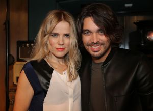 25-11-2013 SHOWBIZZ: ILSE DE LANGE EN WAYLON GAAN NAAR EUROVISIE SONGFESTIVAL 2014 IN DENEMARKEN.
Dat werd maandagmorgen bekend gemaakt bij de persconferentie in de Hilversumse Wisseloord studio.
Ilse DeLange en Waylon, die zichzelf The Common Linnets noemen, hopen het Eurovisie Songfestival te winnen met een country/bluegrass-nummer. Want dat is mooi en veelzijdig, zo liet de zangeres weten. De Common Linnets zijn er nog niet over uit welk nummer ze gaan zingen. We zijn nog bezig met schrijven.
De artiesten zijn niet van plan om een groot circus van hun optreden te maken. Ilse: Slechts twee stemmen, twee gitaartjes en je hart uitstorten.
Met The Common Linnets gaan Ilse en Waylon ook een album opnemen. Ze zijn al een paar keer naar Nashville geweest om daar liedjes te maken.
Vorig jaar deed Anouk mee aan het liedjesfestijn. Nederland werd toen negende.
Foto: Albert den Iseger.25-11-2013 SHOWBIZZ: ILSE DE LANGE EN WAYLON GAAN NAAR EUROVISIE SONGFESTIVAL 2014 IN DENEMARKEN.
Dat werd maandagmorgen bekend gemaakt bij de persconferentie in de Hilversumse Wisseloord studio.
Ilse DeLange en Waylon, die zichzelf The Common Linnets noemen, hopen het Eurovisie Songfestival te winnen met een country/bluegrass-nummer. Want dat is mooi en veelzijdig, zo liet de zangeres weten. De Common Linnets zijn er nog niet over uit welk nummer ze gaan zingen. We zijn nog bezig met schrijven.
De artiesten zijn niet van plan om een groot circus van hun optreden te maken. Ilse: Slechts twee stemmen, twee gitaartjes en je hart uitstorten.
Met The Common Linnets gaan Ilse en Waylon ook een album opnemen. Ze zijn al een paar keer naar Nashville geweest om daar liedjes te maken.
Vorig jaar deed Anouk mee aan het liedjesfestijn. Nederland werd toen negende.
Foto: Albert den Iseger.25-11-2013 SHOWBIZZ: ILSE DE LANGE EN WAYLON GAAN NAAR EUROVISIE SONGFESTIVAL 2014 IN DENEMARKEN.
Dat werd maandagmorgen bekend gemaakt bij de persconferentie in de Hilversumse Wisseloord studio.
Ilse DeLange en Waylon, die zichzelf The Common Linnets noemen, hopen het Eurovisie Songfestival te winnen met een country/bluegrass-nummer. Want dat is mooi en veelzijdig, zo liet de zangeres weten. De Common Linnets zijn er nog niet over uit welk nummer ze gaan zingen. We zijn nog bezig met schrijven.
De artiesten zijn niet van plan om een groot circus van hun optreden te maken. Ilse: Slechts twee stemmen, twee gitaartjes en je hart uitstorten.
Met The Common Linnets gaan Ilse en Waylon ook een album opnemen. Ze zijn al een paar keer naar Nashville geweest om daar liedjes te maken.
Vorig jaar deed Anouk mee aan het liedjesfestijn. Nederland werd toen negende.
Foto: Albert den Iseger.25-11-2013 SHOWBIZZ: ILSE DE LANGE EN WAYLON GAAN NAAR EUROVISIE SONGFESTIVAL 2014 IN DENEMARKEN.
Dat werd maandagmorgen bekend gemaakt bij de persconferentie in de Hilversumse Wisseloord studio.
Ilse DeLange en Waylon, die zichzelf The Common Linnets noemen, hopen het Eurovisie Songfestival te winnen met een country/bluegrass-nummer. Want dat is mooi en veelzijdig, zo liet de zangeres weten. De Common Linnets zijn er nog niet over uit welk nummer ze gaan zingen. We zijn nog bezig met schrijven.
De artiesten zijn niet van plan om een groot circus van hun optreden te maken. Ilse: Slechts twee stemmen, twee gitaartjes en je hart uitstorten.
Met The Common Linnets gaan Ilse en Waylon ook een album opnemen. Ze zijn al een paar keer naar Nashville geweest om daar liedjes te maken.
Vorig jaar deed Anouk mee aan het liedjesfestijn. Nederland werd toen negende.
Foto: Albert den Iseger.25-11-2013 SHOWBIZZ: ILSE DE LANGE EN WAYLON GAAN NAAR EUROVISIE SONGFESTIVAL 2014 IN DENEMARKEN.
Dat werd maandagmorgen bekend gemaakt bij de persconferentie in de Hilversumse Wisseloord studio.
Ilse DeLange en Waylon, die zichzelf The Common Linnets noemen, hopen het Eurovisie Songfestival te winnen met een country/bluegrass-nummer. Want dat is mooi en veelzijdig, zo liet de zangeres weten. De Common Linnets zijn er nog niet over uit welk nummer ze gaan zingen. We zijn nog bezig met schrijven.
De artiesten zijn niet van plan om een groot circus van hun optreden te maken. Ilse: Slechts twee stemmen, twee gitaartjes en je hart uitstorten.
Met The Common Linnets gaan Ilse en Waylon ook een album opnemen. Ze zijn al een paar keer naar Nashville geweest om daar liedjes te maken.
Vorig jaar deed Anouk mee aan het liedjesfestijn. Nederland werd toen negende.
Foto: Albert den Iseger.25-11-2013 SHOWBIZZ: ILSE DE LANGE EN WAYLON GAAN NAAR EUROVISIE SONGFESTIVAL 2014 IN DENEMARKEN.
Dat werd maandagmorgen bekend gemaakt bij de persconferentie in de Hilversumse Wisseloord studio.
Ilse DeLange en Waylon, die zichzelf The Common Linnets noemen, hopen het Eurovisie Songfestival te winnen met een country/bluegrass-nummer. Want dat is mooi en veelzijdig, zo liet de zangeres weten. De Common Linnets zijn er nog niet over uit welk nummer ze gaan zingen. We zijn nog bezig met schrijven.
De artiesten zijn niet van plan om een groot circus van hun optreden te maken. Ilse: Slechts twee stemmen, twee gitaartjes en je hart uitstorten.
Met The Common Linnets gaan Ilse en Waylon ook een album opnemen. Ze zijn al een paar keer naar Nashville geweest om daar liedjes te maken.
Vorig jaar deed Anouk mee aan het liedjesfestijn. Nederland werd toen negende.
Foto: Albert den Iseger.25-11-2013 SHOWBIZZ: ILSE DE LANGE EN WAYLON GAAN NAAR EUROVISIE SONGFESTIVAL 2014 IN DENEMARKEN.
Dat werd maandagmorgen bekend gemaakt bij de persconferentie in de Hilversumse Wisseloord studio.
Ilse DeLange en Waylon, die zichzelf The Common Linnets noemen, hopen het Eurovisie Songfestival te winnen met een country/bluegrass-nummer. Want dat is mooi en veelzijdig, zo liet de zangeres weten. De Common Linnets zijn er nog niet over uit welk nummer ze gaan zingen. We zijn nog bezig met schrijven.
De artiesten zijn niet van plan om een groot circus van hun optreden te maken. Ilse: Slechts twee stemmen, twee gitaartjes en je hart uitstorten.
Met The Common Linnets gaan Ilse en Waylon ook een album opnemen. Ze zijn al een paar keer naar Nashville geweest om daar liedjes te maken.
Vorig jaar deed Anouk mee aan het liedjesfestijn. Nederland werd toen negende.
Foto: Albert den Iseger.25-11-2013 SHOWBIZZ: ILSE DE LANGE EN WAYLON GAAN NAAR EUROVISIE SONGFESTIVAL 2014 IN DENEMARKEN.
Dat werd maandagmorgen bekend gemaakt bij de persconferentie in de Hilversumse Wisseloord studio.
Ilse DeLange en Waylon, die zichzelf The Common Linnets noemen, hopen het Eurovisie Songfestival te winnen met een country/bluegrass-nummer. Want dat is mooi en veelzijdig, zo liet de zangeres weten. De Common Linnets zijn er nog niet over uit welk nummer ze gaan zingen. We zijn nog bezig met schrijven.
De artiesten zijn niet van plan om een groot circus van hun optreden te maken. Ilse: Slechts twee stemmen, twee gitaartjes en je hart uitstorten.
Met The Common Linnets gaan Ilse en Waylon ook een album opnemen. Ze zijn al een paar keer naar Nashville geweest om daar liedjes te maken.
Vorig jaar deed Anouk mee aan het liedjesfestijn. Nederland werd toen negende.
Foto: Albert den Iseger.25-11-2013 SHOWBIZZ: ILSE DE LANGE EN WAYLON GAAN NAAR EUROVISIE SONGFESTIVAL 2014 IN DENEMARKEN.
Dat werd maandagmorgen bekend gemaakt bij de persconferentie in de Hilversumse Wisseloord studio.
Ilse DeLange en Waylon, die zichzelf The Common Linnets noemen, hopen het Eurovisie Songfestival te winnen met een country/bluegrass-nummer. Want dat is mooi en veelzijdig, zo liet de zangeres weten. De Common Linnets zijn er nog niet over uit welk nummer ze gaan zingen. We zijn nog bezig met schrijven.
De artiesten zijn niet van plan om een groot circus van hun optreden te maken. Ilse: Slechts twee stemmen, twee gitaartjes en je hart uitstorten.
Met The Common Linnets gaan Ilse en Waylon ook een album opnemen. Ze zijn al een paar keer naar Nashville geweest om daar liedjes te maken.
Vorig jaar deed Anouk mee aan het liedjesfestijn. Nederland werd toen negende.
Foto: Albert den Iseger.25-11-2013 SHOWBIZZ: ILSE DE LANGE EN WAYLON GAAN NAAR EUROVISIE SONGFESTIVAL 2014 IN DENEMARKEN.
Dat werd maandagmorgen bekend gemaakt bij de persconferentie in de Hilversumse Wisseloord studio.
Ilse DeLange en Waylon, die zichzelf The Common Linnets noemen, hopen het Eurovisie Songfestival te winnen met een country/bluegrass-nummer. Want dat is mooi en veelzijdig, zo liet de zangeres weten. De Common Linnets zijn er nog niet over uit welk nummer ze gaan zingen. We zijn nog bezig met schrijven.
De artiesten zijn niet van plan om een groot circus van hun optreden te maken. Ilse: Slechts twee stemmen, twee gitaartjes en je hart uitstorten.
Met The Common Linnets gaan Ilse en Waylon ook een album opnemen. Ze zijn al een paar keer naar Nashville geweest om daar liedjes te maken.
Vorig jaar deed Anouk mee aan het liedjesfestijn. Nederland werd toen negende.
Foto: Albert den Iseger.25-11-2013 SHOWBIZZ: ILSE DE LANGE EN WAYLON GAAN NAAR EUROVISIE SONGFESTIVAL 2014 IN DENEMARKEN.
Dat werd maandagmorgen bekend gemaakt bij de persconferentie in de Hilversumse Wisseloord studio.
Ilse DeLange en Waylon, die zichzelf The Common Linnets noemen, hopen het Eurovisie Songfestival te winnen met een country/bluegrass-nummer. Want dat is mooi en veelzijdig, zo liet de zangeres weten. De Common Linnets zijn er nog niet over uit welk nummer ze gaan zingen. We zijn nog bezig met schrijven.
De artiesten zijn niet van plan om een groot circus van hun optreden te maken. Ilse: Slechts twee stemmen, twee gitaartjes en je hart uitstorten.
Met The Common Linnets gaan Ilse en Waylon ook een album opnemen. Ze zijn al een paar keer naar Nashville geweest om daar liedjes te maken.
Vorig jaar deed Anouk mee aan het liedjesfestijn. Nederland werd toen negende.
Foto: Albert den Iseger.25-11-2013 SHOWBIZZ: ILSE DE LANGE EN WAYLON GAAN NAAR EUROVISIE SONGFESTIVAL 2014 IN DENEMARKEN.
Dat werd maandagmorgen bekend gemaakt bij de persconferentie in de Hilversumse Wisseloord studio.
Ilse DeLange en Waylon, die zichzelf The Common Linnets noemen, hopen het Eurovisie Songfestival te winnen met een country/bluegrass-nummer. Want dat is mooi en veelzijdig, zo liet de zangeres weten. De Common Linnets zijn er nog niet over uit welk nummer ze gaan zingen. We zijn nog bezig met schrijven.
De artiesten zijn niet van plan om een groot circus van hun optreden te maken. Ilse: Slechts twee stemmen, twee gitaartjes en je hart uitstorten.
Met The Common Linnets gaan Ilse en Waylon ook een album opnemen. Ze zijn al een paar keer naar Nashville geweest om daar liedjes te maken.
Vorig jaar deed Anouk mee aan het liedjesfestijn. Nederland werd toen negende.
Foto: Albert den Iseger.25-11-2013 SHOWBIZZ: ILSE DE LANGE EN WAYLON GAAN NAAR EUROVISIE SONGFESTIVAL 2014 IN DENEMARKEN.
Dat werd maandagmorgen bekend gemaakt bij de persconferentie in de Hilversumse Wisseloord studio.
Ilse DeLange en Waylon, die zichzelf The Common Linnets noemen, hopen het Eurovisie Songfestival te winnen met een country/bluegrass-nummer. Want dat is mooi en veelzijdig, zo liet de zangeres weten. De Common Linnets zijn er nog niet over uit welk nummer ze gaan zingen. We zijn nog bezig met schrijven.
De artiesten zijn niet van plan om een groot circus van hun optreden te maken. Ilse: Slechts twee stemmen, twee gitaartjes en je hart uitstorten.
Met The Common Linnets gaan Ilse en Waylon ook een album opnemen. Ze zijn al een paar keer naar Nashville geweest om daar liedjes te maken.
Vorig jaar deed Anouk mee aan het liedjesfestijn. Nederland werd toen negende.
Foto: Albert den Iseger.