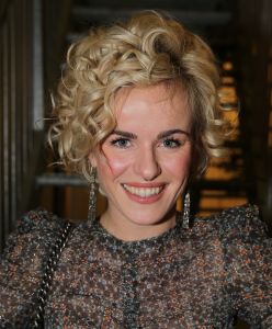 14-11-2013 SHOWBIZZ; BEKEND NEDERLAND GAAT GRAAIEN IN DE COLLECTIE VAN ISABEL MARANT POUR H&M. Diverse BN ers graaien tot dat het een rommel werd in de winkel van H&M. De nieuwe collectie van ISABEL MARANT pour H&M werd geintroduceerd in LOODS 6 te Amsterdam.
foto: Albert5 den Iseger