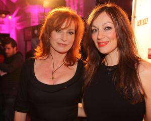 12-11-2013 SHOWBIZZ; BEAU MONDE AWARDS 2013. Winnaressen waren Nicolette van Dam-Toprak Yalciner-Daphne Deckers-Yvonne Coldeweijer. De BN ers waren weer massaal naar het Amstel hotel gekomen  om de mooiste dames en hun outfits te bewonderen. foto- Albert den Iseger .