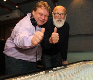 20-11-2013 SHOWBIZZ; PIERRE KARTNER SCHRIJFT HIT VOOR MICHEL BAK. Michel Bak de Amsterdamse volks zanger is door omstandigheden flink in de narigheid terecht gekomen, een scheiding en financieele problemen hebben de vriendelijke Michel in een kraakpand gedreven. Deze week het hele verhaal in Weekblad Prive. Pierre Kartner kwam in aktie.
foto: Albert den Iseger