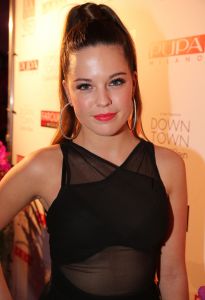12-11-2013 SHOWBIZZ; BEAU MONDE AWARDS 2013. Winnaressen waren Nicolette van Dam-Toprak Yalciner-Daphne Deckers-Yvonne Coldeweijer. De BN ers waren weer massaal naar het Amstel hotel gekomen  om de mooiste dames en hun outfits te bewonderen. foto- Albert den Iseger .