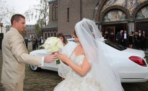 08-11-2013 SHOWBIZZ; SIENEKE PETERS TROUWDE HAAR GROTE LIEFDE JAN BAUM.
foto; Albert den Iseger