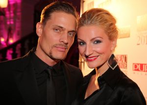 12-11-2013 SHOWBIZZ; BEAU MONDE AWARDS 2013. Winnaressen waren Nicolette van Dam-Toprak Yalciner-Daphne Deckers-Yvonne Coldeweijer. De BN ers waren weer massaal naar het Amstel hotel gekomen  om de mooiste dames en hun outfits te bewonderen. foto- Albert den Iseger .