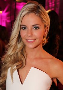 12-11-2013 SHOWBIZZ; BEAU MONDE AWARDS 2013. Winnaressen waren Nicolette van Dam-Toprak Yalciner-Daphne Deckers-Yvonne Coldeweijer. De BN ers waren weer massaal naar het Amstel hotel gekomen  om de mooiste dames en hun outfits te bewonderen.
foto: Albert den Iseger 