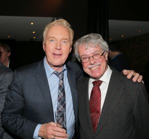 18-11-2014 SHOWBIZZ; ANDRE VAN DUIN OP ZIJN EIGEN GALA ANDRE VAN DUIN 50. Andre kreeg oa. de Frans Banninck penning van burgemeester Eberhard van der Laan. Vele gasten waren aanwezig op het gala voor Andre. foto: Albert den Iseger