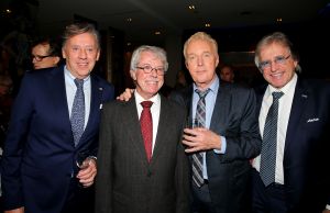 18-11-2014 SHOWBIZZ; ANDRE VAN DUIN OP ZIJN EIGEN GALA ANDRE VAN DUIN 50. Andre kreeg oa. de Frans Banninck penning van burgemeester Eberhard van der Laan. Vele gasten waren aanwezig op het gala voor Andre. foto: Albert den Iseger