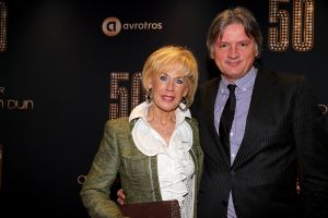 18-11-2014 SHOWBIZZ; ANDRE VAN DUIN OP ZIJN EIGEN GALA ANDRE VAN DUIN 50. Andre kreeg oa. de Frans Banninck penning van burgemeester Eberhard van der Laan. Vele gasten waren aanwezig op het gala voor Andre.
foto: Albert den Iseger