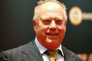 18-11-2014 SHOWBIZZ; ANDRE VAN DUIN OP ZIJN EIGEN GALA ANDRE VAN DUIN 50. Andre kreeg oa. de Frans Banninck penning van burgemeester Eberhard van der Laan. Vele gasten waren aanwezig op het gala voor Andre. foto:Albert den Iseger