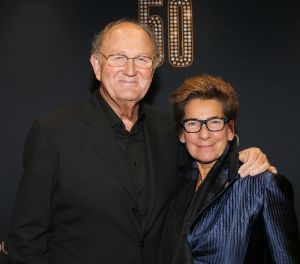 18-11-2014 SHOWBIZZ; ANDRE VAN DUIN OP ZIJN EIGEN GALA ANDRE VAN DUIN 50. Andre kreeg oa. de Frans Banninck penning van burgemeester Eberhard van der Laan. Vele gasten waren aanwezig op het gala voor Andre. foto: Albert den Iseger