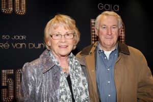 18-11-2014 SHOWBIZZ; ANDRE VAN DUIN OP ZIJN EIGEN GALA ANDRE VAN DUIN 50. Andre kreeg oa. de Frans Banninck penning van burgemeester Eberhard van der Laan. Vele gasten waren aanwezig op het gala voor Andre.
foto: Albert den Iseger