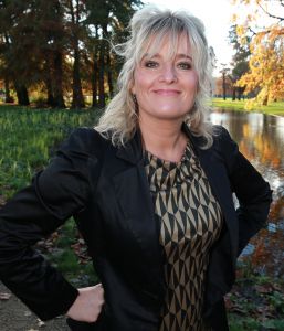 17-11-2014 SHOWBIZZ; PERSPRESENTATIE VAN WIE IS DE MOL IN 2014. De MAGIE van de MOL blijft na 15 jaar toch bestaan.Dit jaar doen mee: Martine Sandifort-Evelien Bosch-Marlijn weerdenburg-Margriet van der Linden-Rik van Westelaken-Viktot Brand-Carolina Dijkhuizen-Pieter Derks-Chris Zegers en Ajuad El Miloudi. presentator Art Rooijakkers.
foto: Albert den Iseger