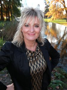 17-11-2014 SHOWBIZZ; PERSPRESENTATIE VAN WIE IS DE MOL IN 2014. De MAGIE van de MOL blijft na 15 jaar toch bestaan.Dit jaar doen mee: Martine Sandifort-Evelien Bosch-Marlijn weerdenburg-Margriet van der Linden-Rik van Westelaken-Viktot Brand-Carolina Dijkhuizen-Pieter Derks-Chris Zegers en Ajuad El Miloudi. presentator Art Rooijakkers.
foto: Albert den Iseger