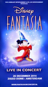 29-10-2014 SHOWBIZZ; ROBERT TEN BRINK WERKT MET KERST SAMEN MET MICKEY MOUSE. 
Robert ten Brink gaat op 26 december het verhaal vertellen van Disney s Fantasia Live in Concert in de Ziggo Dome. Dat vertelt de presentator maandag aan PRIVE.  Robert is door medeproducent RTL Live Entertainment gevraagd om het klassieke Disneyverhaal uit 1940 te vertellen.Ze kwamen bij mij uit vanwege het kerstgevoel,lacht de presentator, die ook een groot fan is van Disney.
foto: Albert den Iseger