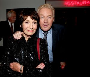 18-11-2014 SHOWBIZZ; ANDRE VAN DUIN OP ZIJN EIGEN GALA ANDRE VAN DUIN 50. Andre kreeg oa. de Frans Banninck penning van burgemeester Eberhard van der Laan. Vele gasten waren aanwezig op het gala voor Andre. foto: Albert den Iseger