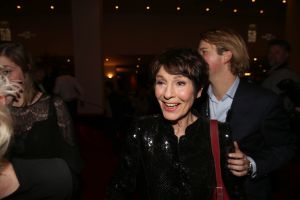 18-11-2014 SHOWBIZZ; ANDRE VAN DUIN OP ZIJN EIGEN GALA ANDRE VAN DUIN 50. Andre kreeg oa. de Frans Banninck penning van burgemeester Eberhard van der Laan. Vele gasten waren aanwezig op het gala voor Andre.
foto: Albert den Iseger