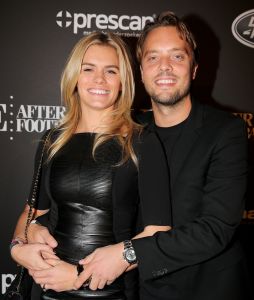 15-11-2014 SHOWBIZZ; LIFE AFTER FOOTBALL FASHION PLAYER AWARD 2014. Genomineerd waren NIGEL DE JONG-ELJERO ELIA EN RUUD BOYMANS. NIgel de Jong won de award en werd direct gefeliciteerd door zijn beeldschone vrouw Winonah de Jong. Het feest duurde tot 5 uur in de morgen. De lokatie HARBOUR CLUB AMSTERDAM.
foto: Albert den Iseger