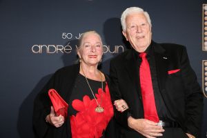 18-11-2014 SHOWBIZZ; ANDRE VAN DUIN OP ZIJN EIGEN GALA ANDRE VAN DUIN 50. Andre kreeg oa. de Frans Banninck penning van burgemeester Eberhard van der Laan. Vele gasten waren aanwezig op het gala voor Andre.
foto: Albert den Iseger