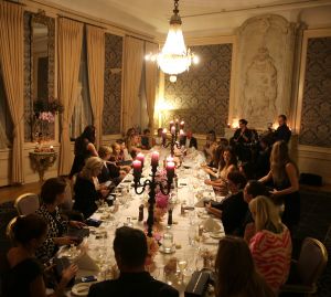 20-11-2014 SHOWBIZZ; ADDY VAN DEN KROMMENACKER GAAT DINEREN MET VRIENDINNEN.
foto: Albert den Iseger