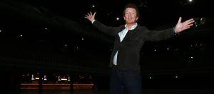 29-10-2014 SHOWBIZZ; ROBERT TEN BRINK WERKT MET KERST SAMEN MET MICKEY MOUSE. 
Robert ten Brink gaat op 26 december het verhaal vertellen van Disney s Fantasia Live in Concert in de Ziggo Dome. Dat vertelt de presentator maandag aan PRIVE.  Robert is door medeproducent RTL Live Entertainment gevraagd om het klassieke Disneyverhaal uit 1940 te vertellen.Ze kwamen bij mij uit vanwege het kerstgevoel,lacht de presentator, die ook een groot fan is van Disney.
foto: Albert den Iseger