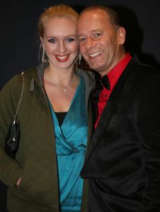 18-11-2014 SHOWBIZZ; ANDRE VAN DUIN OP ZIJN EIGEN GALA ANDRE VAN DUIN 50. Andre kreeg oa. de Frans Banninck penning van burgemeester Eberhard van der Laan. Vele gasten waren aanwezig op het gala voor Andre. foto: Albert den Iseger