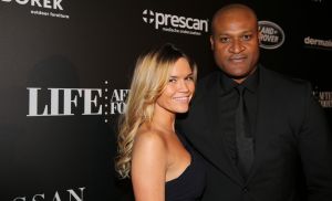 15-11-2014 SHOWBIZZ; LIFE AFTER FOOTBALL FASHION PLAYER AWARD 2014. Genomineerd waren NIGEL DE JONG-ELJERO ELIA EN RUUD BOYMANS. NIgel de Jong won de award en werd direct gefeliciteerd door zijn beeldschone vrouw Winonah de Jong. Het feest duurde tot 5 uur in de morgen. De lokatie HARBOUR CLUB AMSTERDAM.
foto: Albert den Iseger