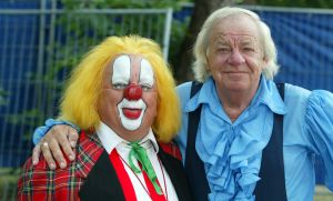 30-07-2003 SHOWBIZZ; BASSIE EN ADRIAAN AFSCHEID 2003.
foto: Albert den Iseger
