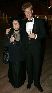 23-10-2005 SHOWBIZZ; JAN SMIT WINT 40STE TELEVIZIER -RING. Het publiek heeft gestemd en niet een academie van hoge heren en wijze dames. Jan Smit won de 40ste ring voor zijn programma Gewoon Jan Smit.Verdere winnaars waren Wendy van Dijk won dit jaar een Zilveren Televizier ster, Sipke Jan Bousema een Gouden Stuiver en Jochem van Gelder won ook een zilveren ster. Vele bekenden uit de TV wereld waren aanwezig en het was ook een gala van de mooiste jurken. 
foto: Albert den Iseger