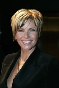23-10-2005 SHOWBIZZ; JAN SMIT WINT 40STE TELEVIZIER -RING. Het publiek heeft gestemd en niet een academie van hoge heren en wijze dames. Jan Smit won de 40ste ring voor zijn programma Gewoon Jan Smit.Verdere winnaars waren Wendy van Dijk won dit jaar een Zilveren Televizier ster, Sipke Jan Bousema een Gouden Stuiver en Jochem van Gelder won ook een zilveren ster. Vele bekenden uit de TV wereld waren aanwezig en het was ook een gala van de mooiste jurken. 
foto: Albert den Iseger