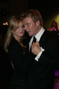 28-10-2005 SHOWBIZZ; 10e GRAND GALA DU CIGARE EN 3e GALA VAN HET GROTE GENIETEN. Genomineerd als Chevalier 2005  waren Thijs Romer Peter Lusse en Herman Den Blijker. Uiteindelijk won Peter Lusse de titel Chevalier du circle du cigare 2005.Er waren tal van bekende nederlanders uit zakenwereld showbizz en politiek aanwezig.Er werd weer op hoog niveau plezierig een sigaartje gerookt, en het zevengangen menu was weer overheerlijk evenals de voortreffelijke wijen.Het was weer een groot succes.
foto: Albert den Iseger.
